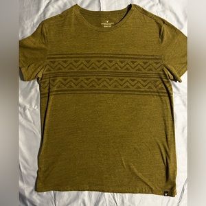 American Eagle Large Mens T, no stains, smoke free.